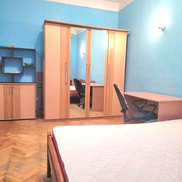 2-х кім проспект Берестейський 78 (Перемоги), до метро Берестейська – 300 метрів