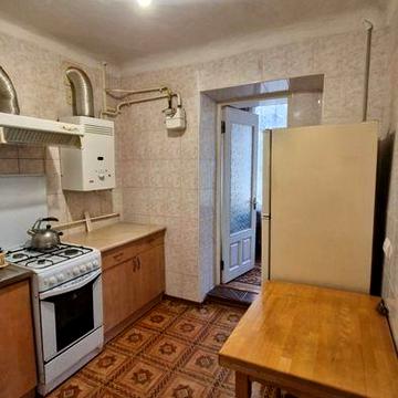 Продам 2х комнатную квартиру на Космонавтов