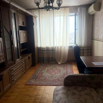 Здається 1-а квартира.м.Лісова.