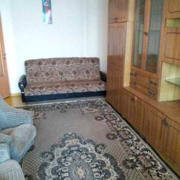 Продам 2 к квартиру вул. Лазурна