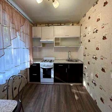 1 кім чешка з МЕБЛЯМИ та ТЕХНІКОЮ в районі ПОЛЯ (721127)