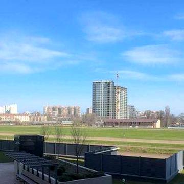 Продам 1 комн ЖК 63 Жемчужина. ВИД НА ИППОДРОМ. 2 этаж. ул. Краснова ЖК 63 Жемчужина