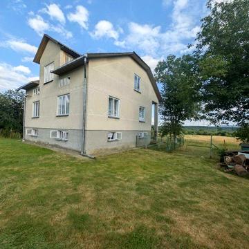 Продаж будинку 152 м² з ділянкою 60 соток с. Унятичі