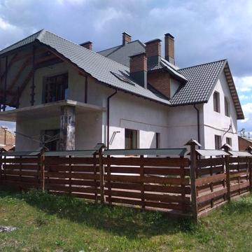 Продам половину будинку у затишному місці