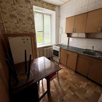 Здам квартиру на Космонавтів