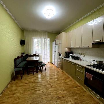 Продаж 3-кімнатної квартири