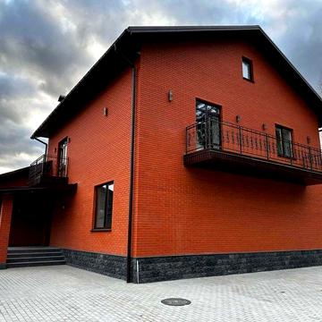 Здам будинок в смт Східниця на довгий термін.