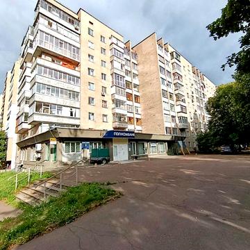 Продаж 4-кімнатної в Центрі