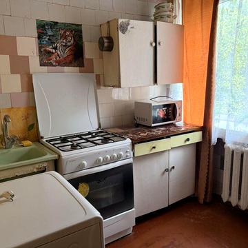 Продам 3 кв  Докучаевское  Рогань