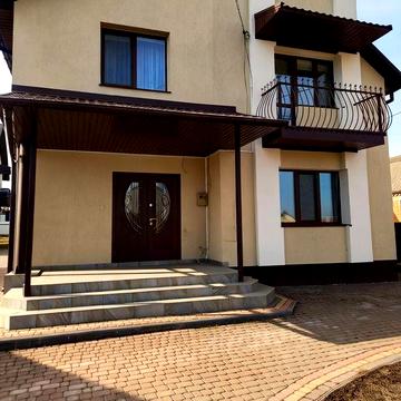 Продається шикарний 4 кімнатний Будинок по Вулиці Миргородського.