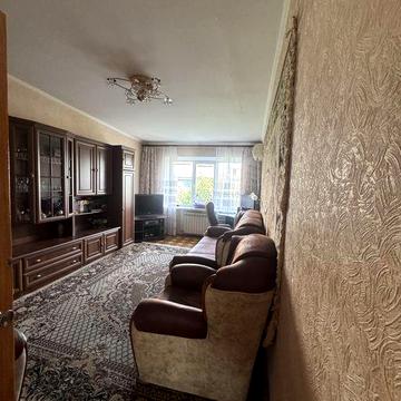 Продаж 2-х кім. квартири в центрі міста.