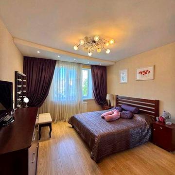 Супер варіант! ЖК Вернісаж, цегла, АГВ, 114кв, три кімнати, Корольова Костанді ЖК Вернісаж