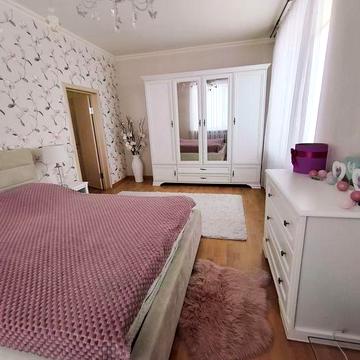 Здається в оренду гарна 2 х кім.кв .у центрі  район облдержадміністрації