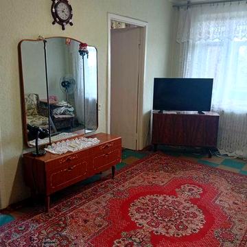 Судам в аренду 3 кімнатну квартиру 4 поверх . Район жд