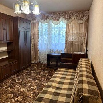 Продаж 3-х кімнатна квартира по Незалежності
