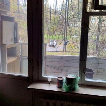 Независимости площадь/Глушко (Ярослава Мудрого), 2 комнатная квартира на 2 этаже, газ, балкон