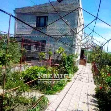 Продам будинок 2-х поверховий