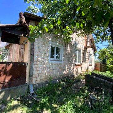 Продам 1/2 будинку Чернівці вул Марморожська