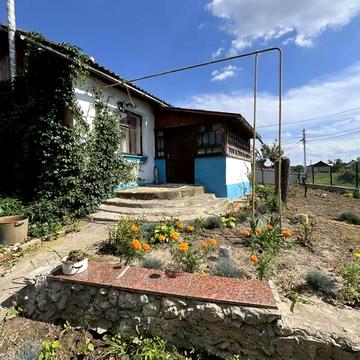 Будинок в чудовому стані в центрі села, поруч ставок. Ділянка 18сот. Є Торг! 45510