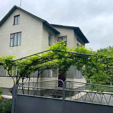 Дачний будинок в с. Лагодів біля Бродів