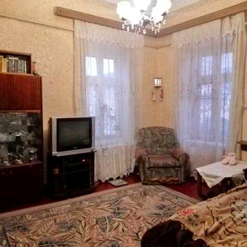 Трехсторонняя квартира 218 м² в историческом центре