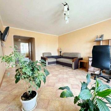 Продам простору 3 кімнатну квартиру в Центральній частині міста, вул.Грушевського, поряд з ЖК Графський