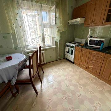 Оренда 1 кімнатна квартира площа 45 м2 вул Анни Ахматової, 6 Харківська, Позняки. Осокорки