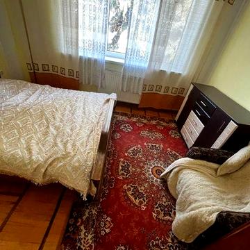 Здається другий поверх приватного будинку