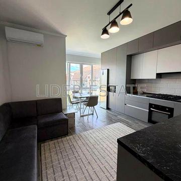 Продаж 2 кімнатної квартири, поверх 5/6, 67 м² в центрі Ужгорода