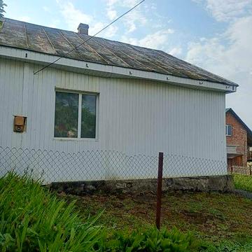 Смт Мізоч 1/2 будинку з газом 57 м2