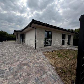 Продаж будинку в Ужгороді: 3 кімнати, 140 м², 6.2 сотки!