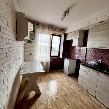 2-кімнатна квартира Шостка 49 м² з ремонтом готова до проживання