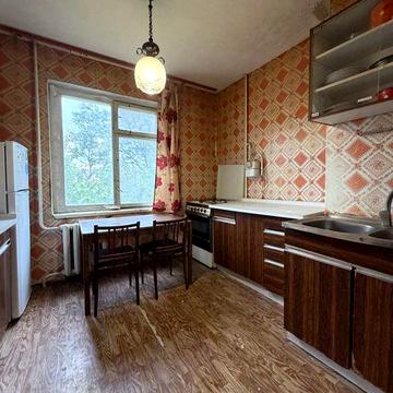 Продам 1-но комнатную рядом с Крымским бульваром