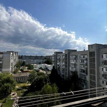 Продаж двокімнатної квартири на Крошні