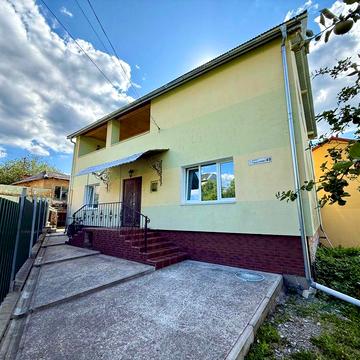 Обмін готового будинку 152 м² по вул. Горішня Брама на менший будинок або квартиру Дрогобич