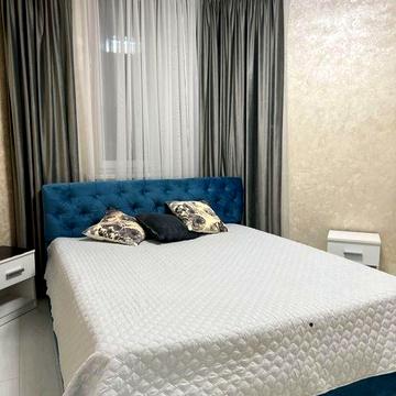 Аренда квартиры в Жк София. 51кв.м. два спальных места. Толстого 102.