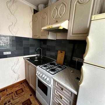 Продам 2-х кімнатну квартиру на Черемушках