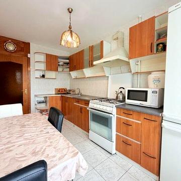 Новинка !80м2  Продаж гарної просорої квартири