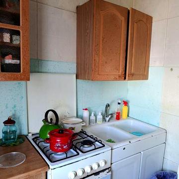 Продається 3х кімн.кв, ул.Мілютенка 23,9/9,55/37.3/6,5, сумісно-окрема,під ремонт,