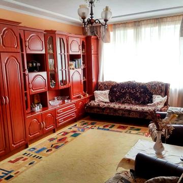 Миру вул., 50