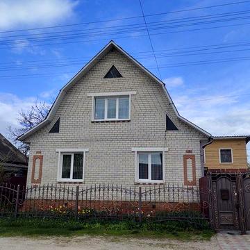 Продається двоповерховий окремий будинок в місті Городня по вулиці Свято-Миколаївській