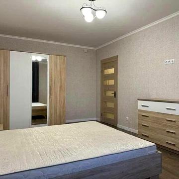 Двокімнатна квартира з ремонтом. Довгий термін