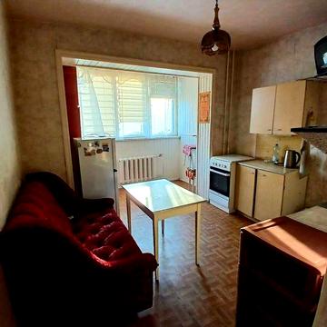Продаж 3х кімнатної квартири,  метро Харківська 10 хв. пішки
