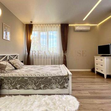Видова квартира з власною терасою 83м2. Газове опалення ЖК Калібрі