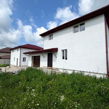 Продається два будинки в с.Святопетрівське