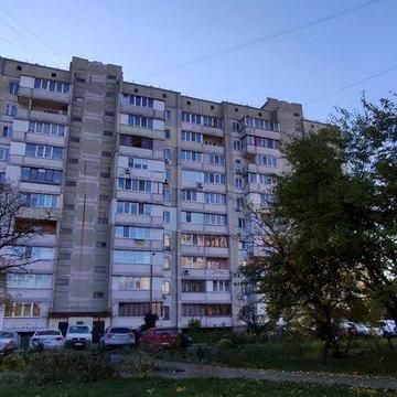 Дарницька площа, Соцмісто, Гашека 7 А,