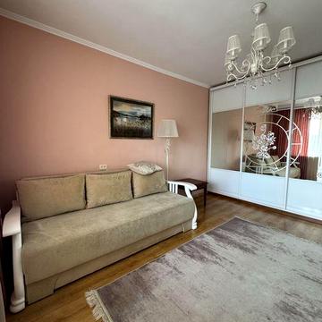 Здається 2-кімнатна квартира, 49 м², вул. Миколайчука