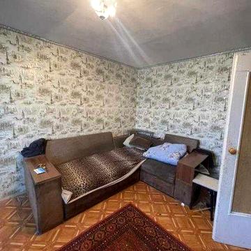 Продам 1-ком. кв. в районе круга троллейбуса 602 м/к