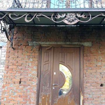 Продається будинок з земельною ділянкою в с.Мостище