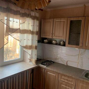 Продам 1-кімнатну квартиру 40,9 м², 12-й квартал, вул. Гладкова, 21 | Власник | Ремонт | З меблями та технікою